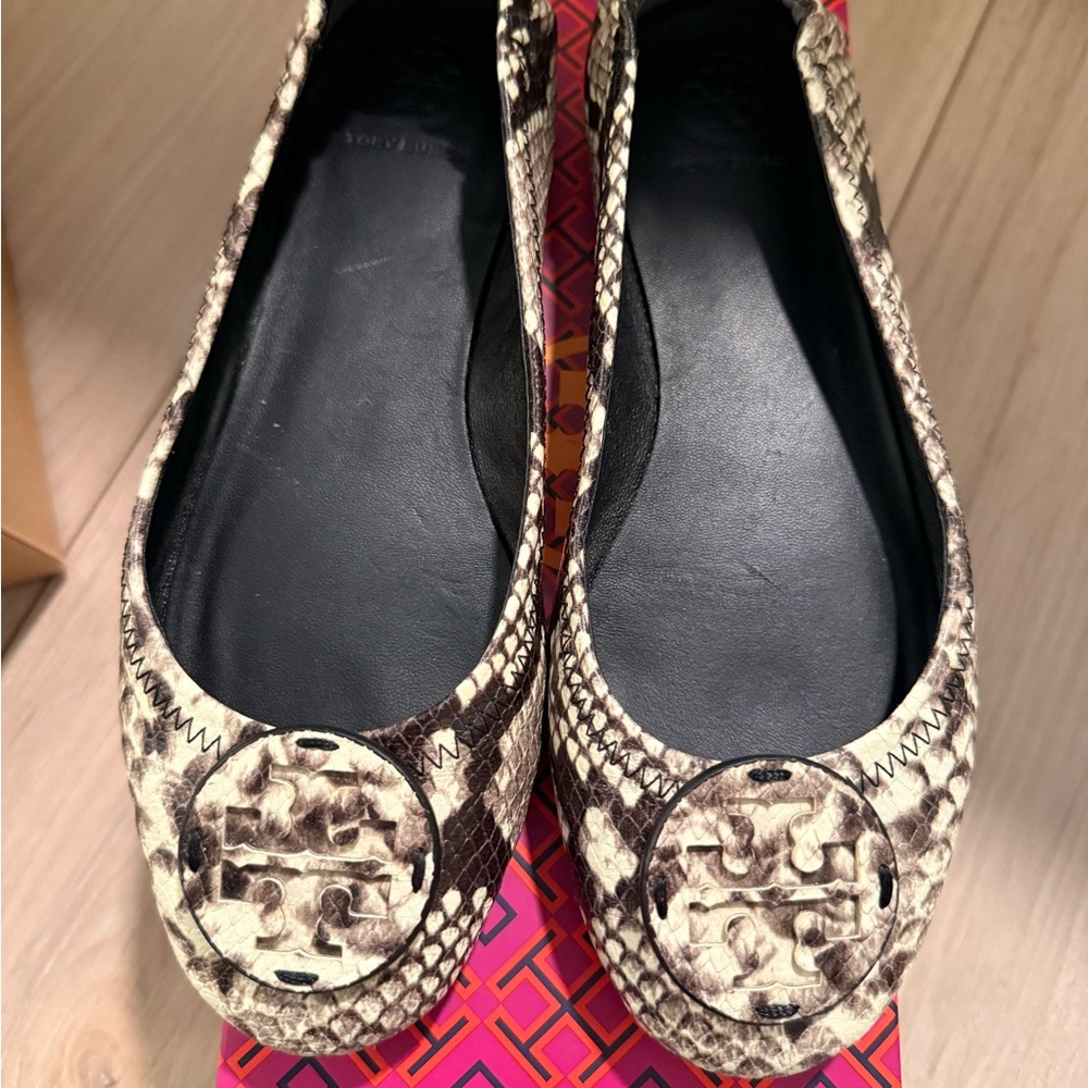 Tory Burch Black and Cream Snakeskin Loafers